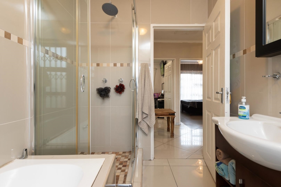 3 Bedroom Property for Sale in Raceview Gauteng