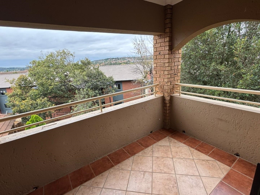 To Let 2 Bedroom Property for Rent in Faerie Glen Gauteng