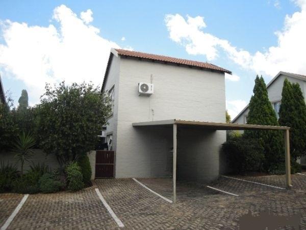 3 Bedroom Property for Sale in Heuwelsig Estate Gauteng