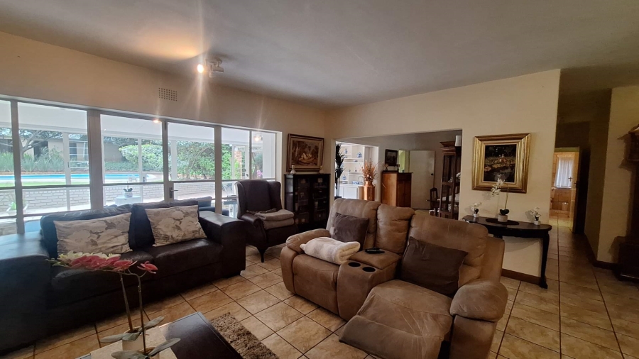 6 Bedroom Property for Sale in Florida Gauteng