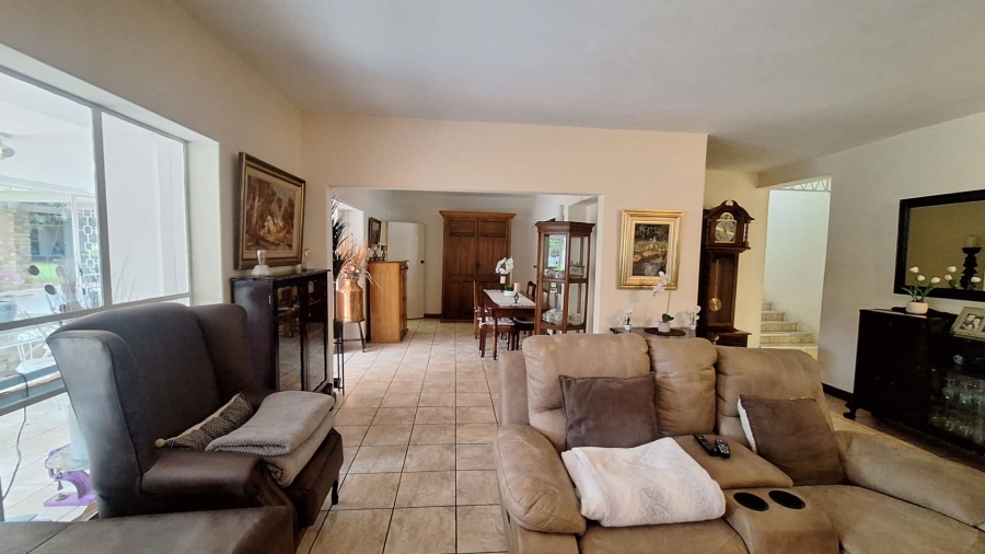 6 Bedroom Property for Sale in Florida Gauteng