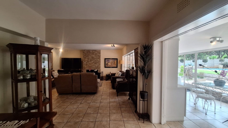 6 Bedroom Property for Sale in Florida Gauteng