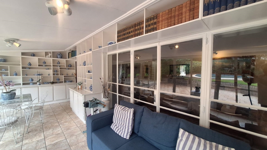 6 Bedroom Property for Sale in Florida Gauteng