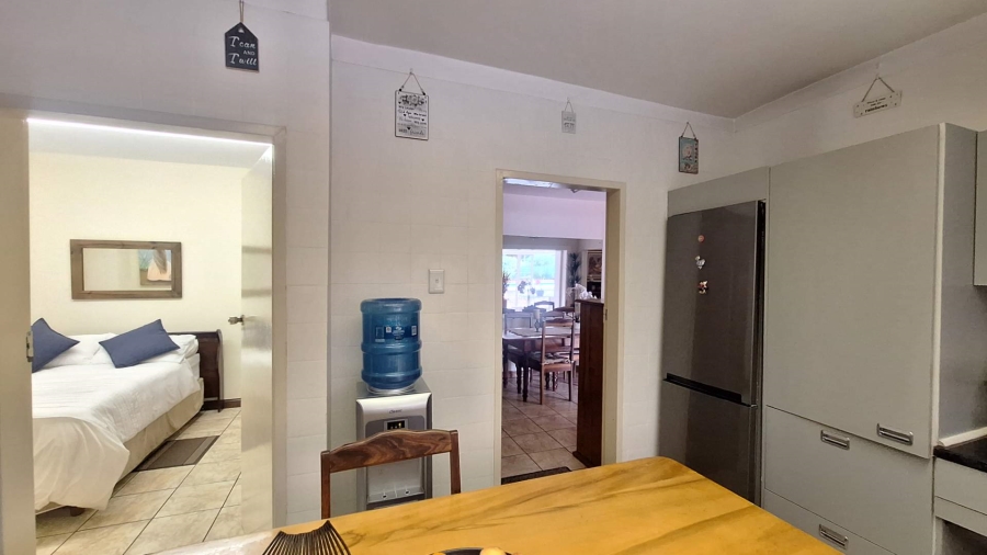 6 Bedroom Property for Sale in Florida Gauteng