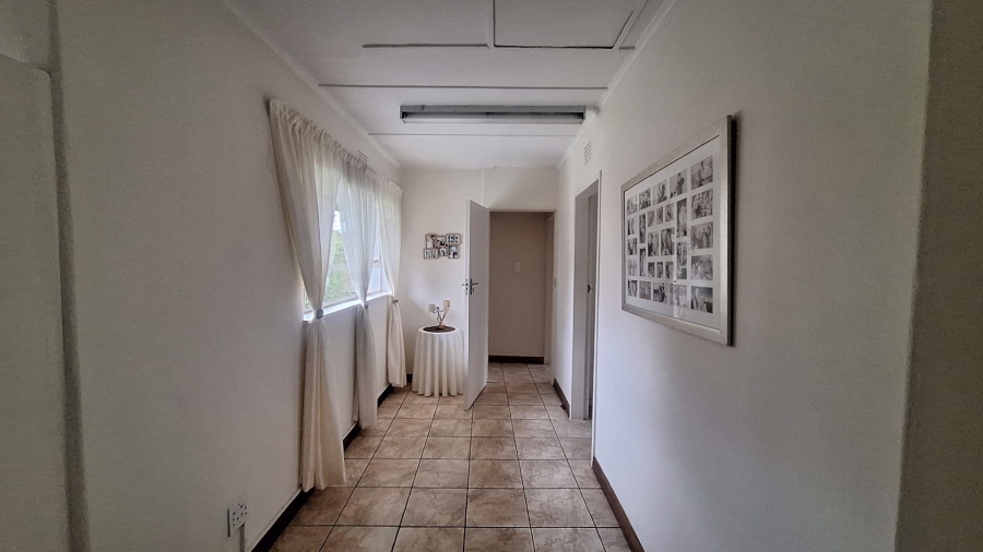 6 Bedroom Property for Sale in Florida Gauteng
