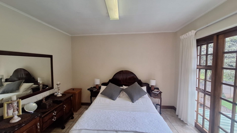 6 Bedroom Property for Sale in Florida Gauteng