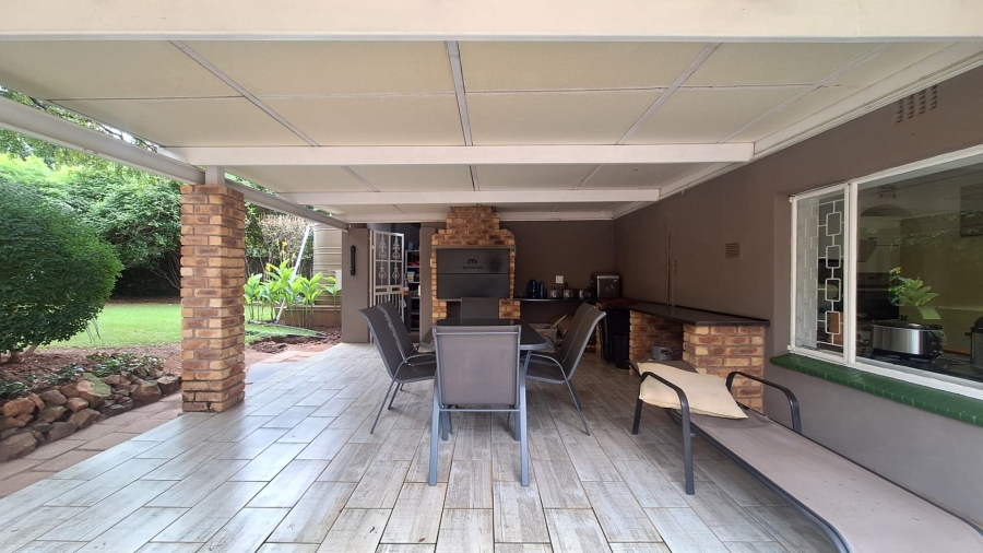6 Bedroom Property for Sale in Florida Gauteng