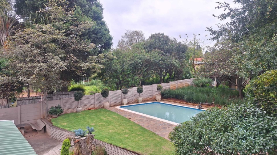 6 Bedroom Property for Sale in Florida Gauteng