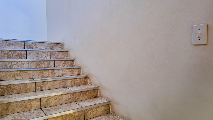 6 Bedroom Property for Sale in Florida Gauteng