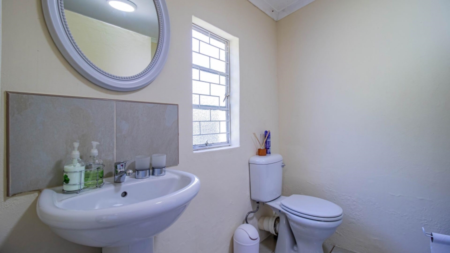 6 Bedroom Property for Sale in Florida Gauteng