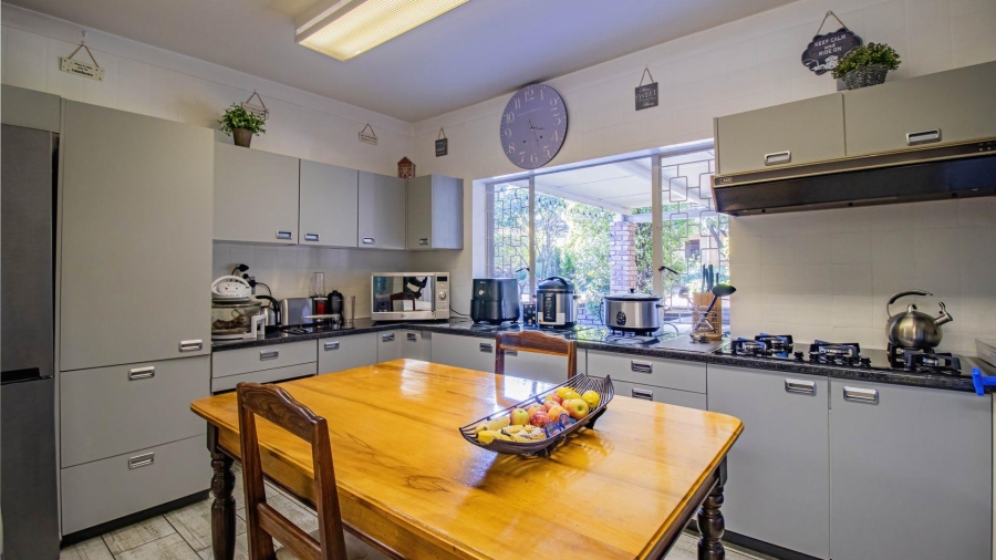 6 Bedroom Property for Sale in Florida Gauteng