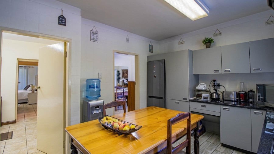 6 Bedroom Property for Sale in Florida Gauteng