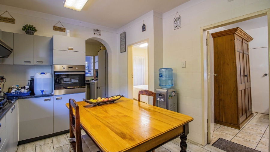6 Bedroom Property for Sale in Florida Gauteng