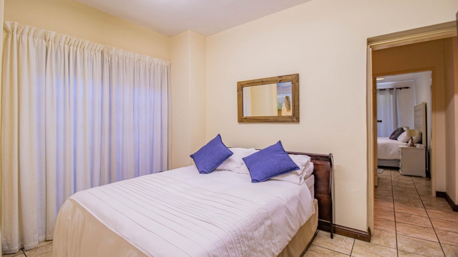 6 Bedroom Property for Sale in Florida Gauteng