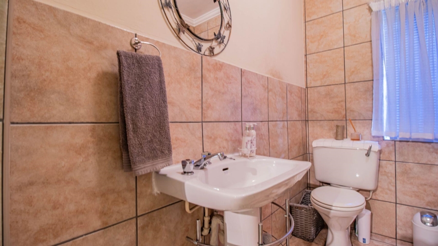 6 Bedroom Property for Sale in Florida Gauteng