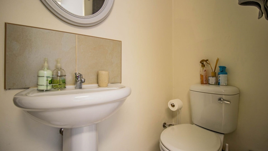 6 Bedroom Property for Sale in Florida Gauteng