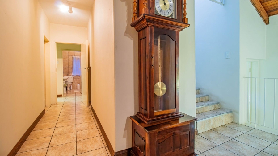 6 Bedroom Property for Sale in Florida Gauteng