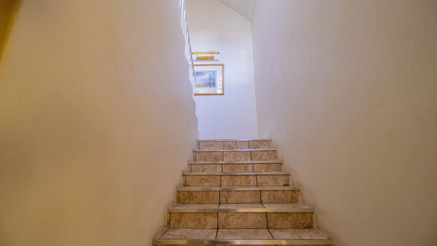 6 Bedroom Property for Sale in Florida Gauteng