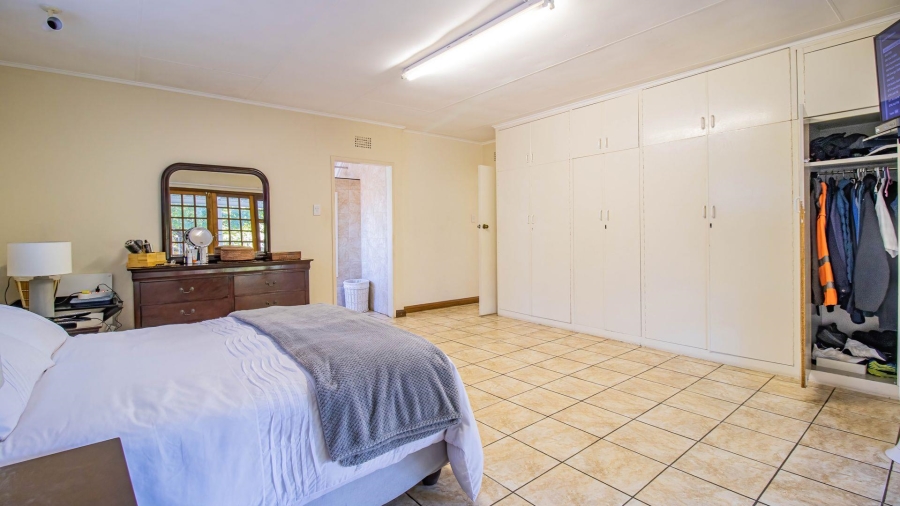 6 Bedroom Property for Sale in Florida Gauteng