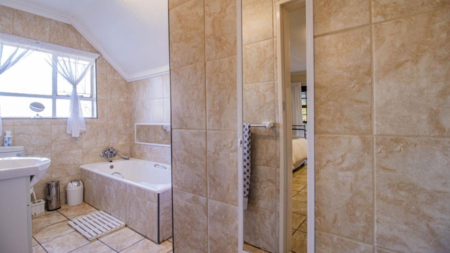 6 Bedroom Property for Sale in Florida Gauteng