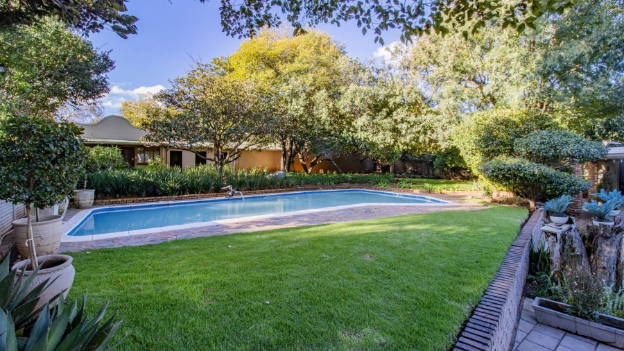 6 Bedroom Property for Sale in Florida Gauteng