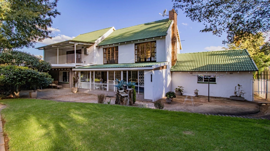 6 Bedroom Property for Sale in Florida Gauteng