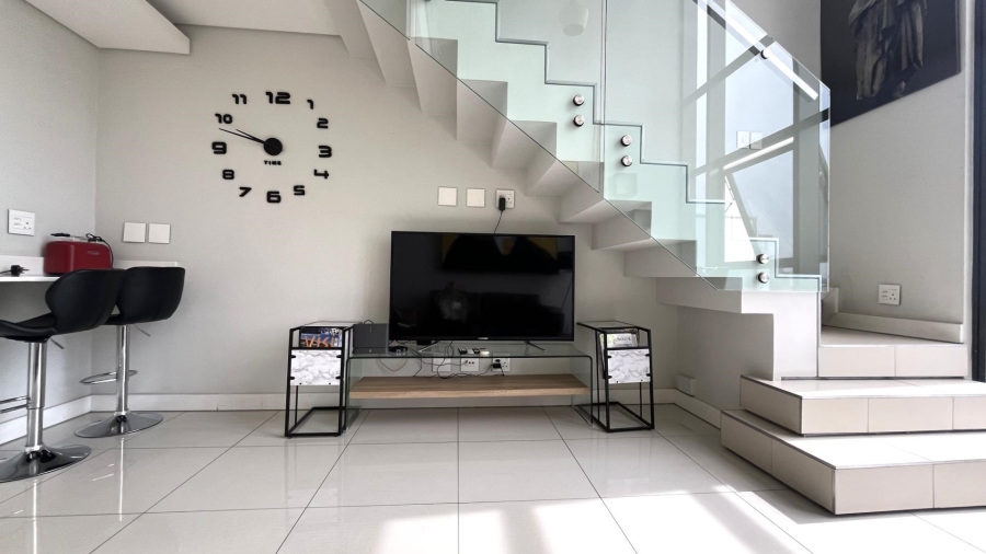 1 Bedroom Property for Sale in Rosebank Gauteng