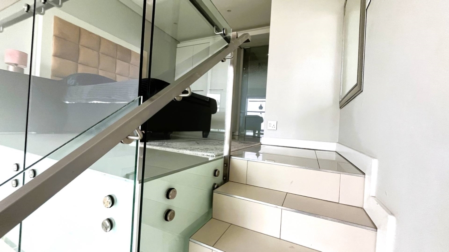 1 Bedroom Property for Sale in Rosebank Gauteng