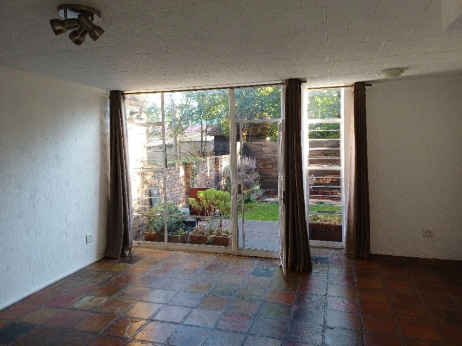2 Bedroom Property for Sale in Cresta Gauteng
