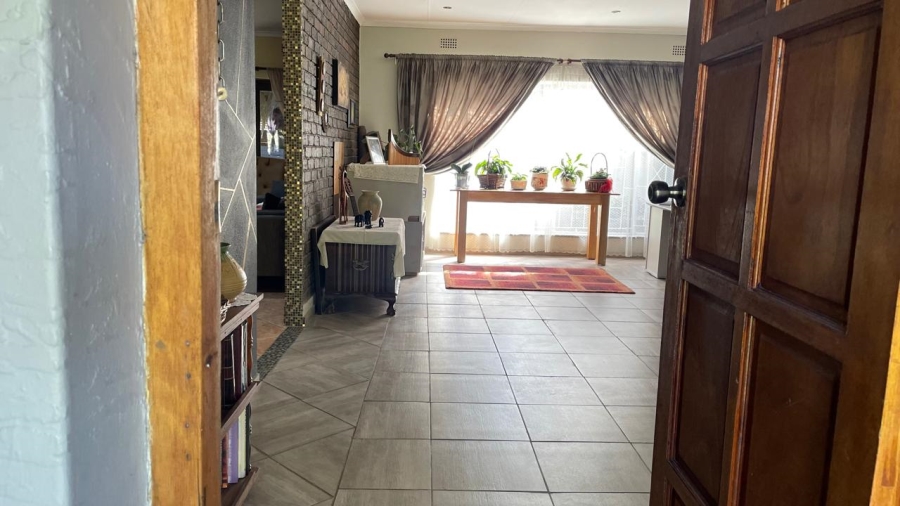 3 Bedroom Property for Sale in Glen Marais Gauteng