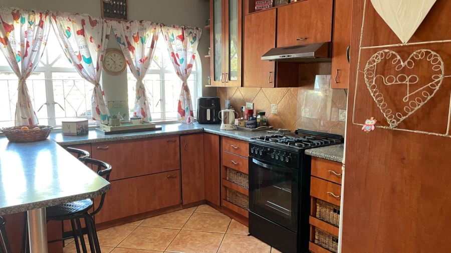 3 Bedroom Property for Sale in Glen Marais Gauteng