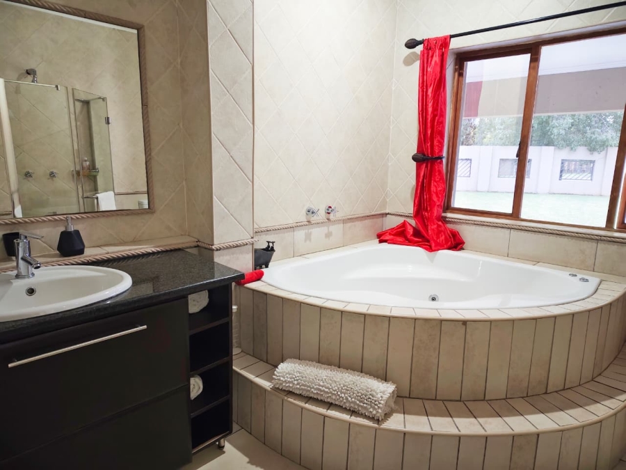 4 Bedroom Property for Sale in Croydon Gauteng