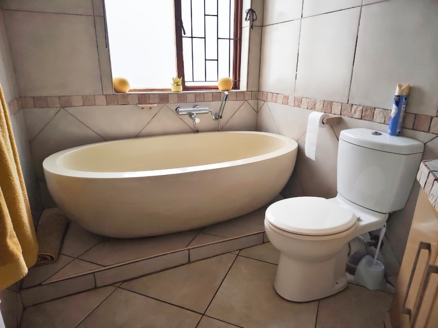 4 Bedroom Property for Sale in Croydon Gauteng
