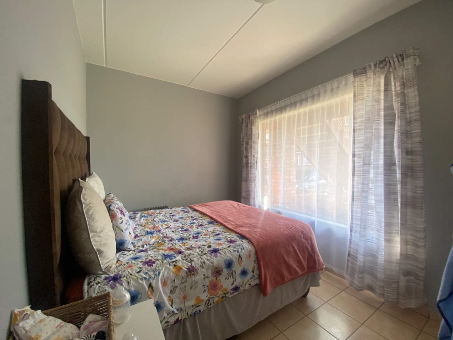 2 Bedroom Property for Sale in Groblerpark Gauteng