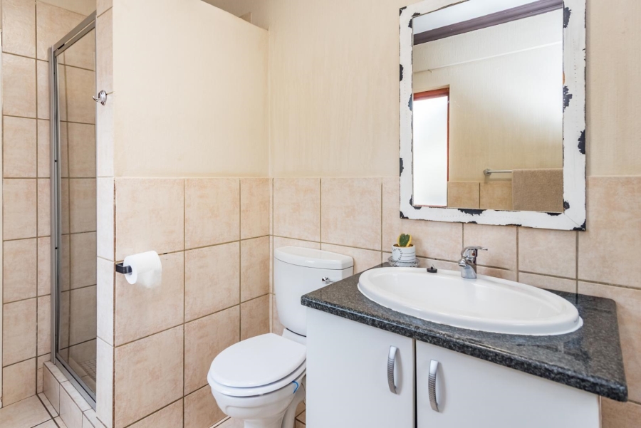 3 Bedroom Property for Sale in Willowbrook Gauteng