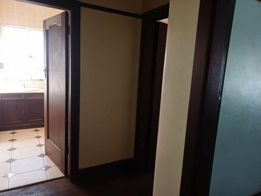 4 Bedroom Property for Sale in Townsview Gauteng