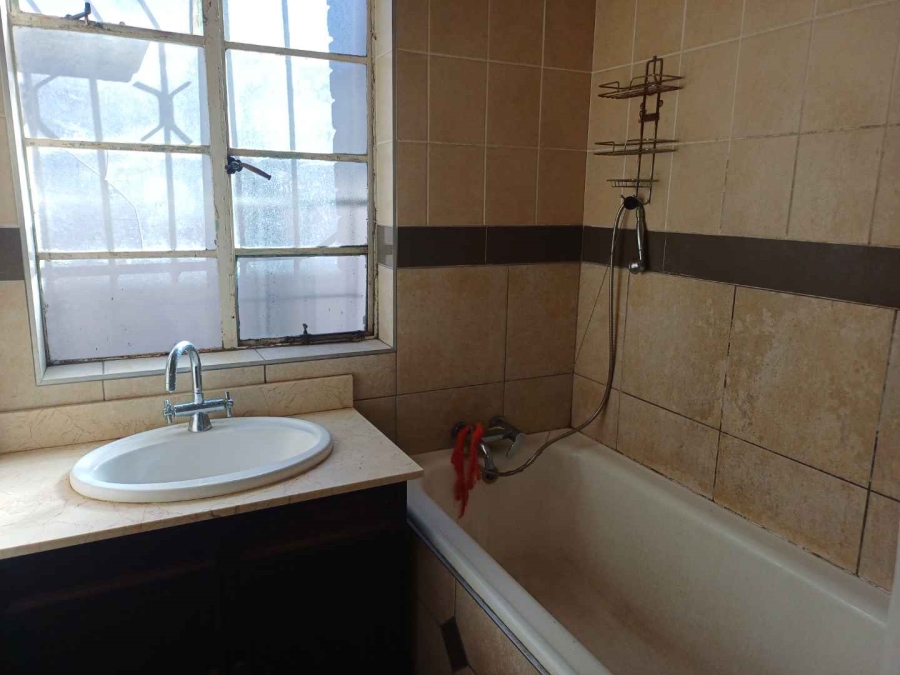 4 Bedroom Property for Sale in Townsview Gauteng