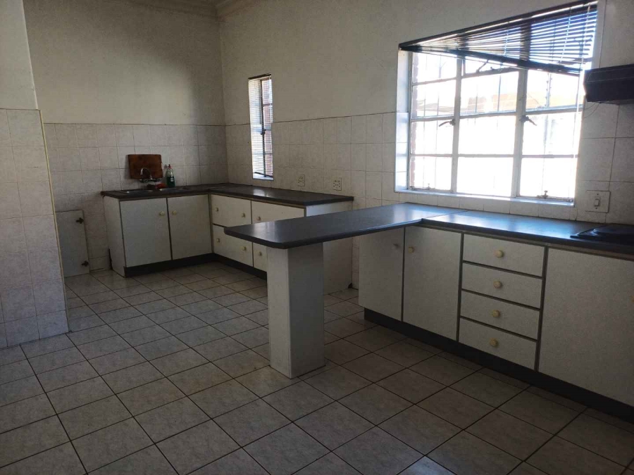 4 Bedroom Property for Sale in Townsview Gauteng