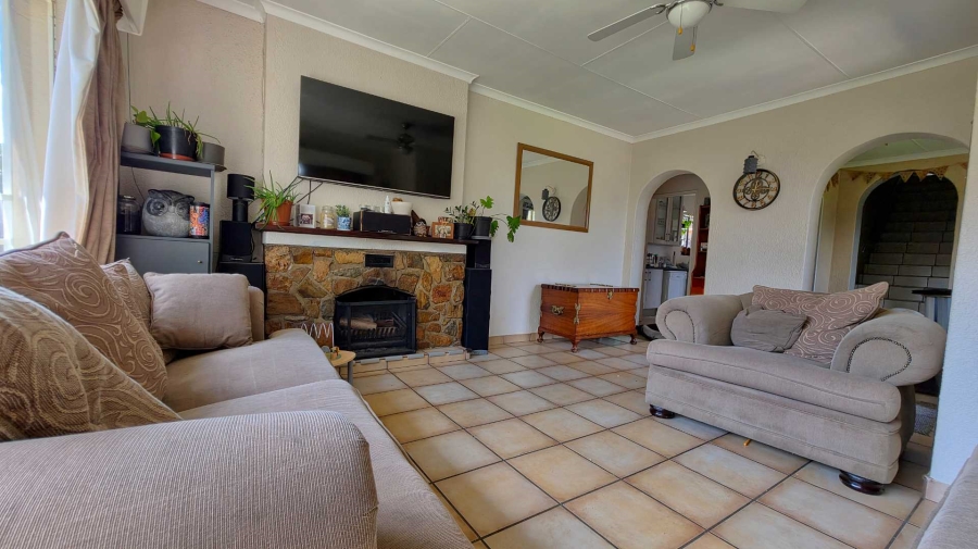 5 Bedroom Property for Sale in Brackendowns Gauteng