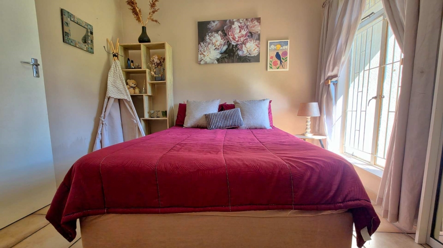 5 Bedroom Property for Sale in Brackendowns Gauteng
