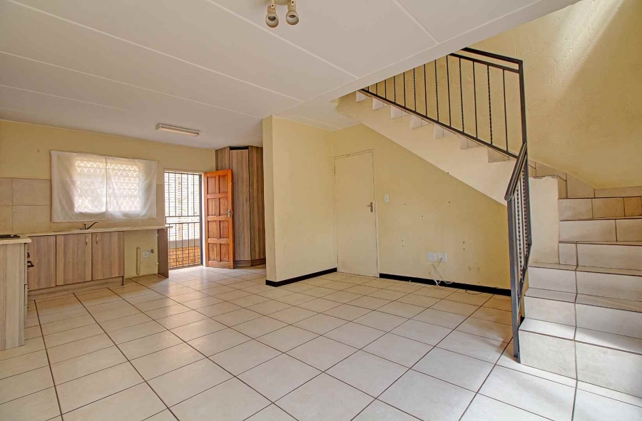 3 Bedroom Property for Sale in Wilgeheuwel Gauteng