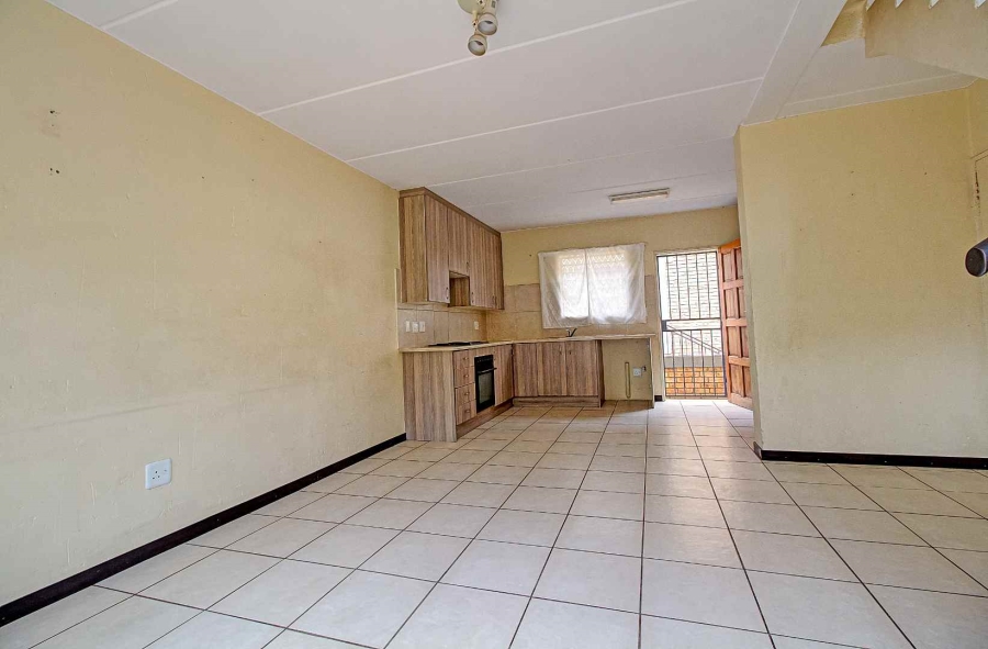 3 Bedroom Property for Sale in Wilgeheuwel Gauteng