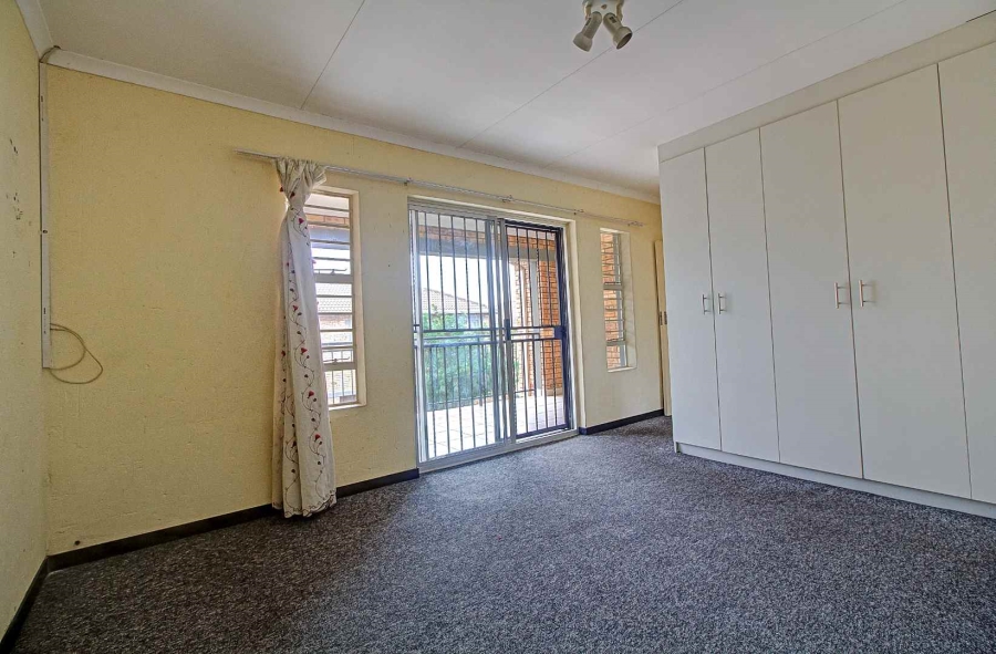 3 Bedroom Property for Sale in Wilgeheuwel Gauteng