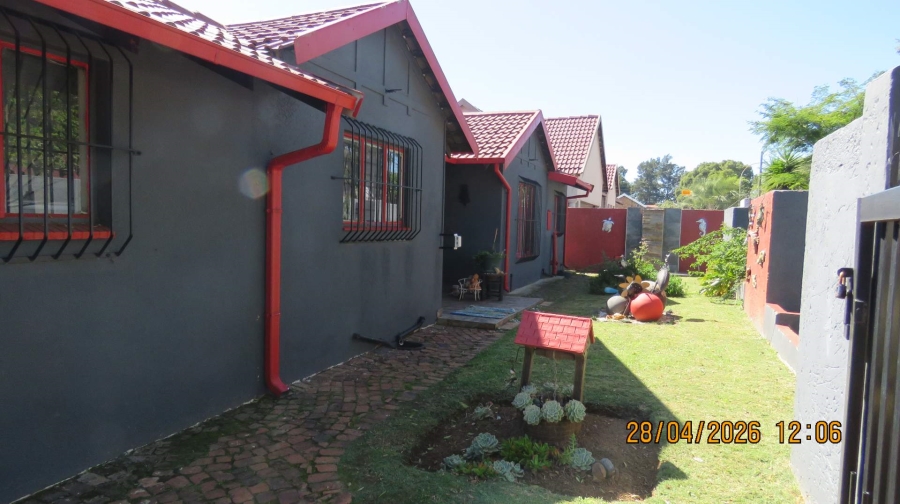 3 Bedroom Property for Sale in Albertsdal Gauteng