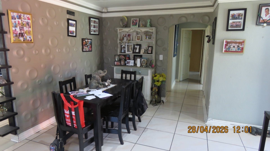 3 Bedroom Property for Sale in Albertsdal Gauteng