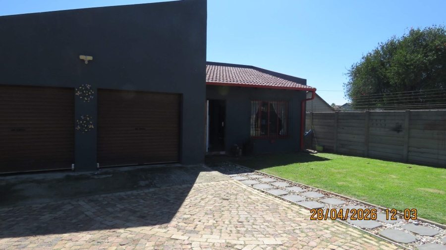 3 Bedroom Property for Sale in Albertsdal Gauteng