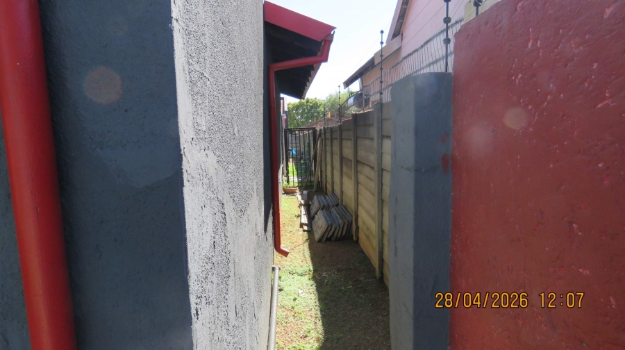3 Bedroom Property for Sale in Albertsdal Gauteng