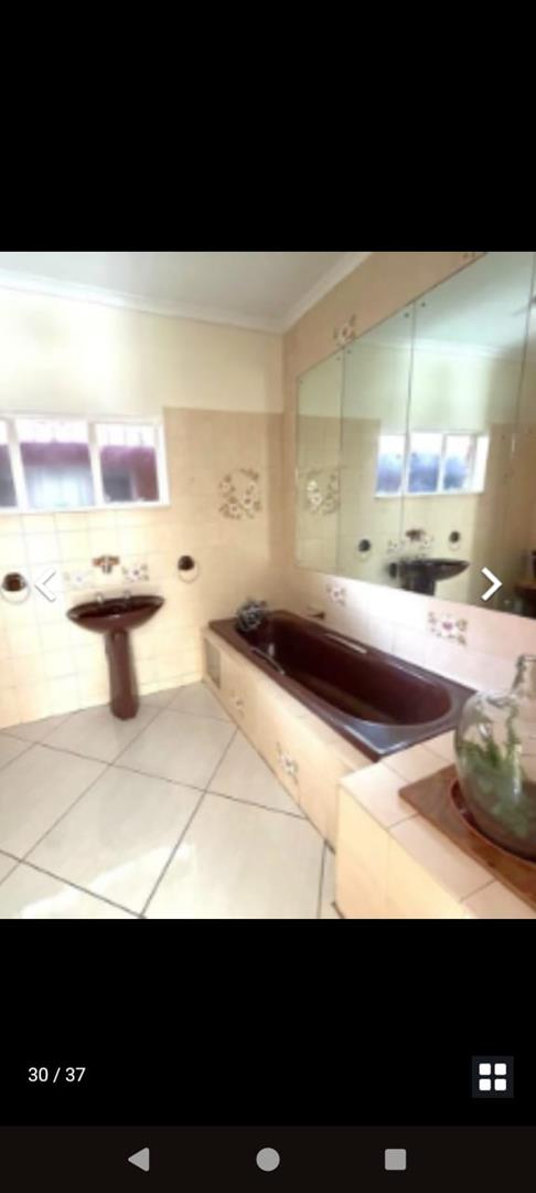 4 Bedroom Property for Sale in Wierdapark Gauteng
