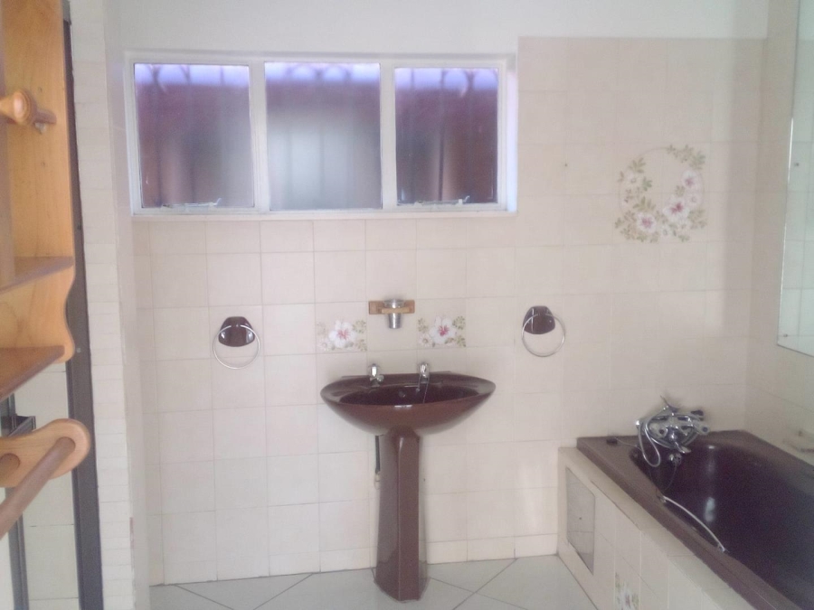 4 Bedroom Property for Sale in Wierdapark Gauteng