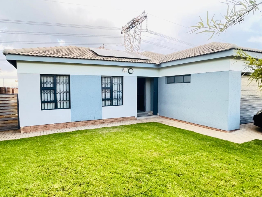 3 Bedroom Property for Sale in Rua Vista Gauteng